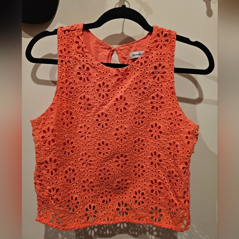 Abercrombie & Fitch Cropped Eyelet Top Size Medium Peach Orange